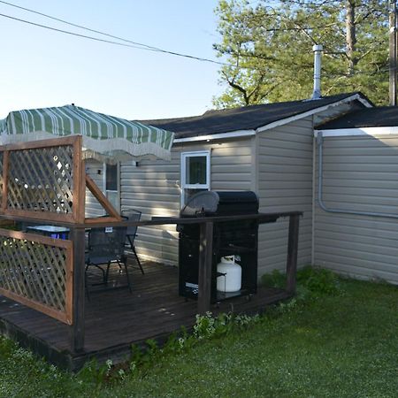 Trent River Cottages Hastings Екстер'єр фото