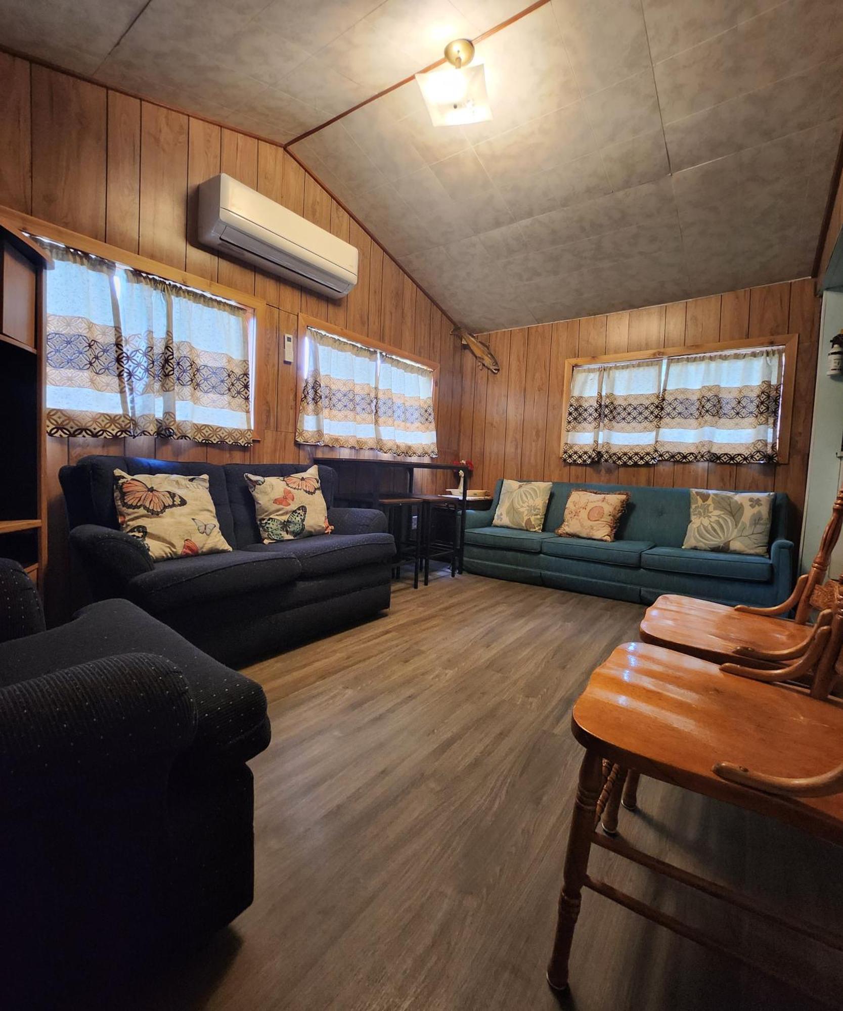 Trent River Cottages Hastings Екстер'єр фото
